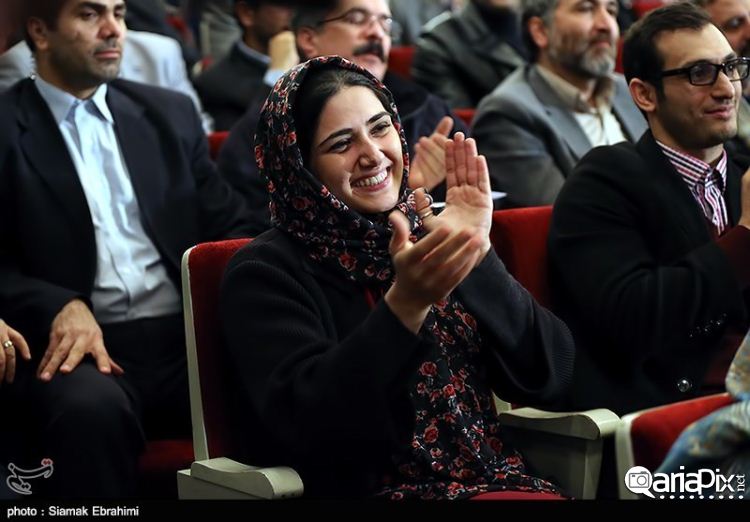 دیدار هنرمندان و بازیگران با رییس جمهور دیدار هنرمندان و بازیگران با رییس جمهور